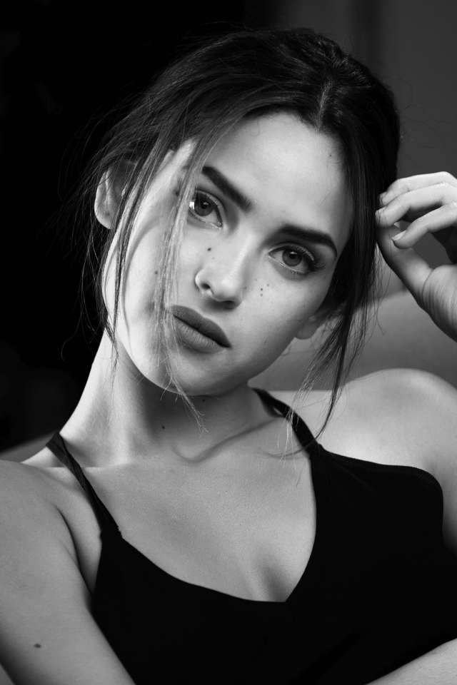 Американская актриса Адриа Архона черно -белое фото