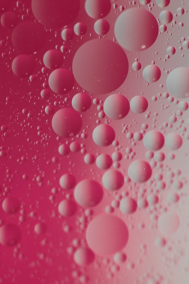 Пузыри на серо-розовом фоне