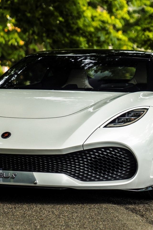 Белый автомобиль Deus Vayanne Concept 2022 года