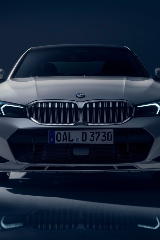 Автомобиль Alpina D3 S Limousine вид спереди