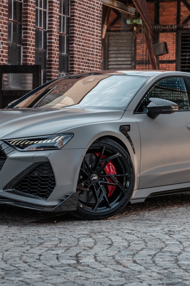 Серый автомобиль ABT RS7 Legacy Edition 2023 года