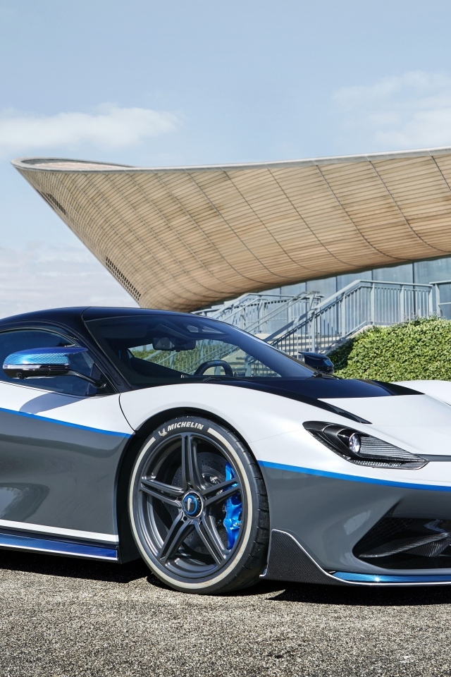 Спортивный автомобиль Pininfarina Battista Anniversario