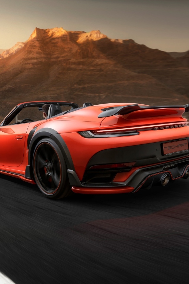 Красный кабриолет TechArt GTstreet R