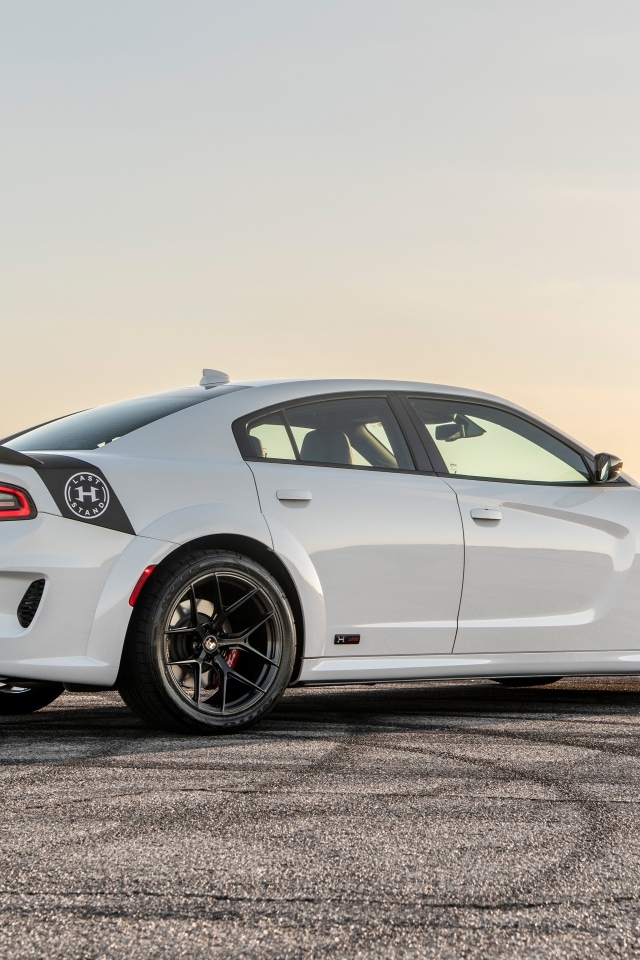 Вид сбоку на автомобиль Hennessey Charger H1000 Last Stand