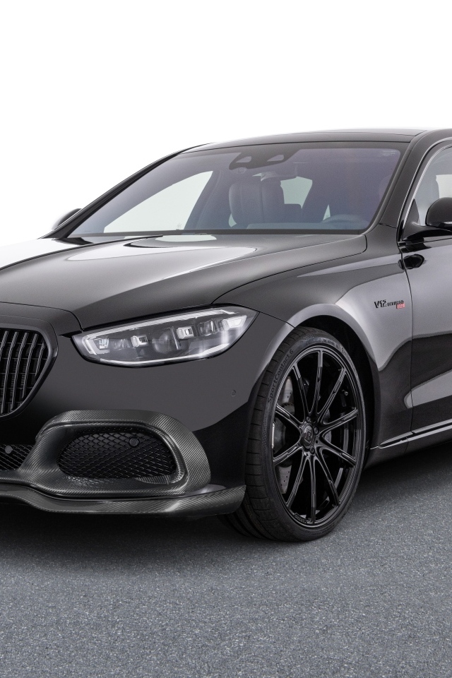 Стильный автомобиль Brabus 850 2023 года