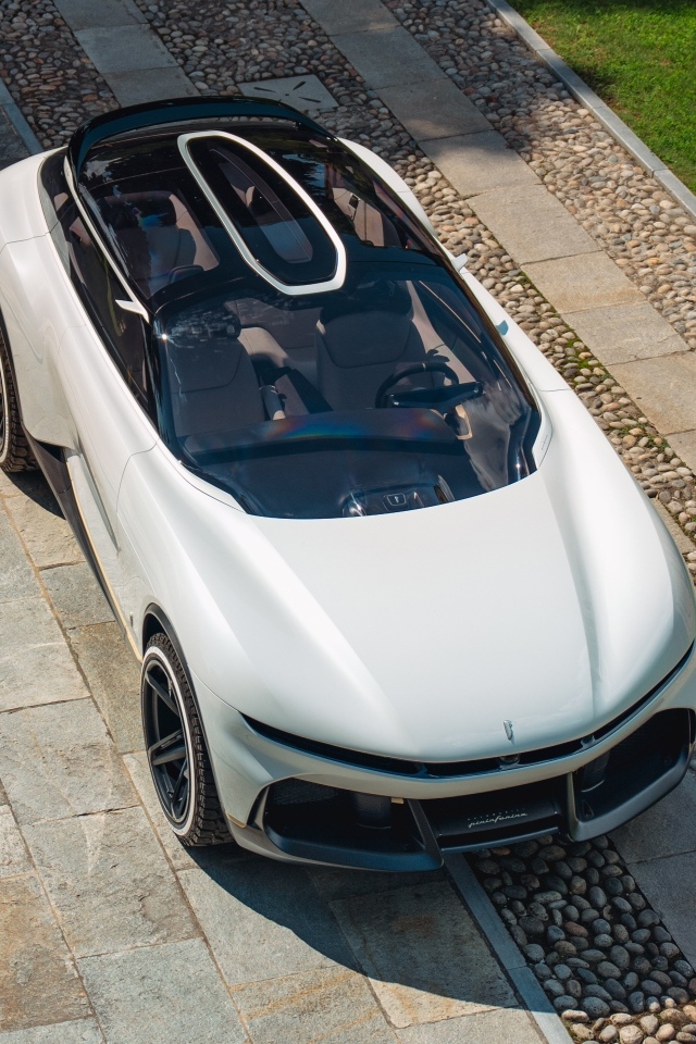 Вид сверху на автомобиль Pininfarina PURA Vision