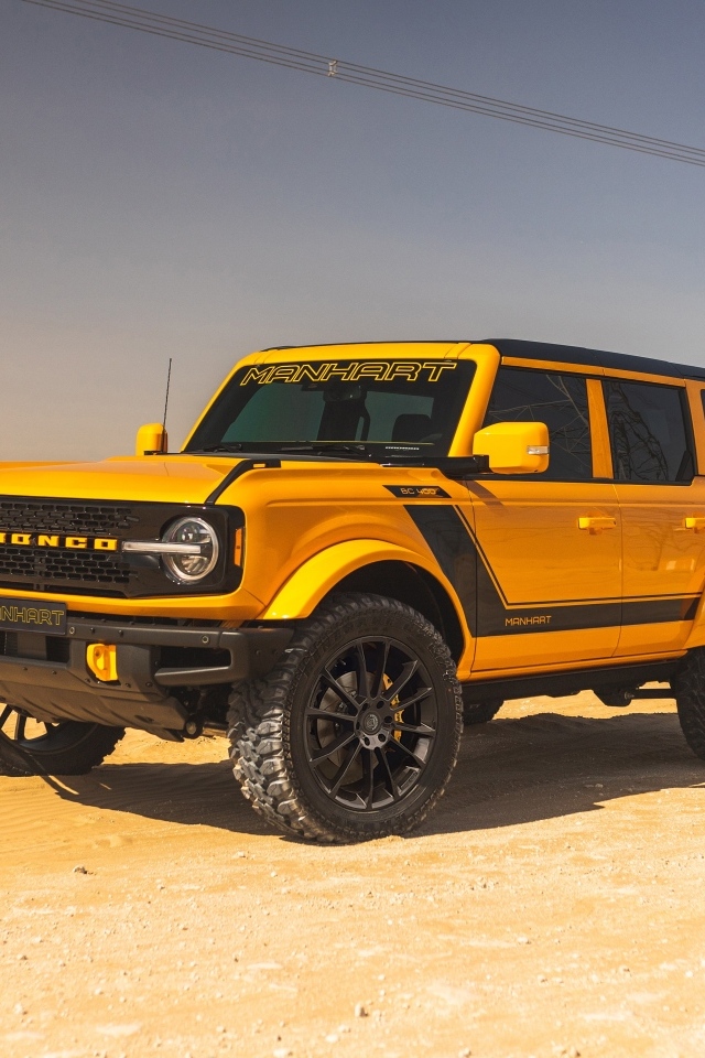 Желтый внедорожник Manhart BC 400 2023  года