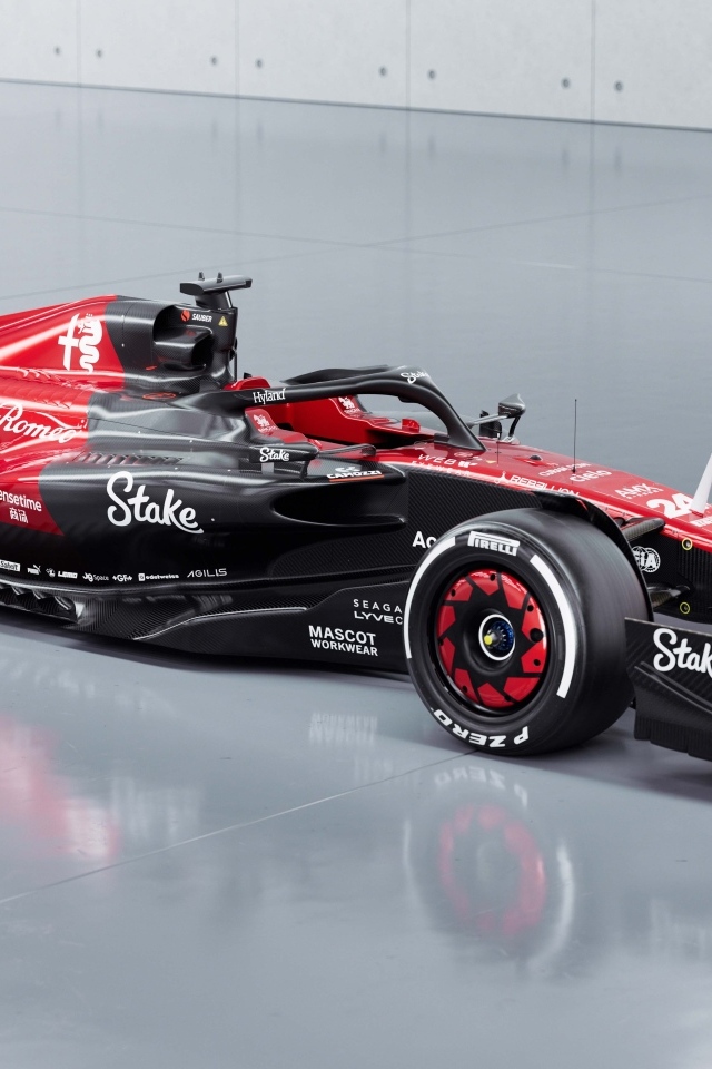 Дорогой гоночный автомобиль Alfa Romeo C43 F1 2023