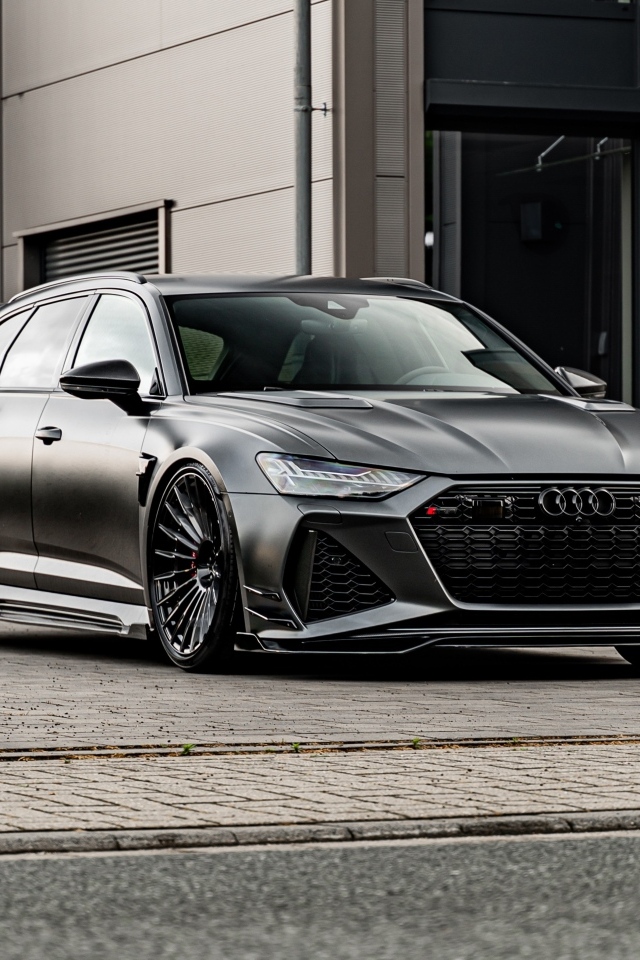 Черный автомобиль Audi RS6 C8 Tuning Prior Design