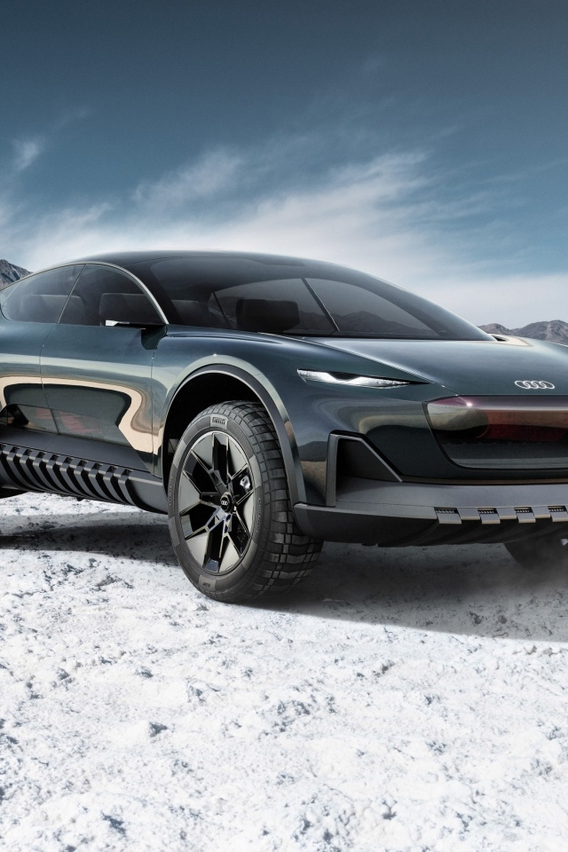 Внедорожник Audi Activesphere в горах