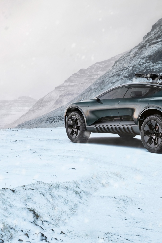 Внедорожник Audi Activesphere на снегу