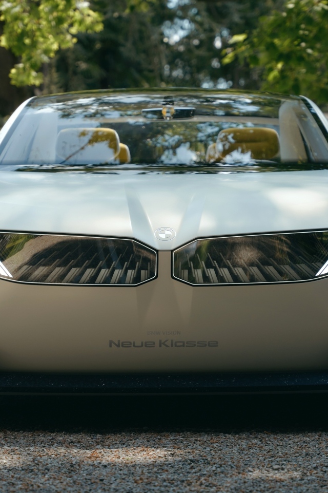 Вид спереди на автомобиль BMW Vision Neue Klasse