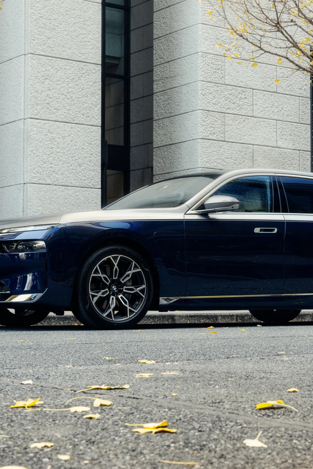 Престижный автомобиль BMW I7 XDrive60 Excellence