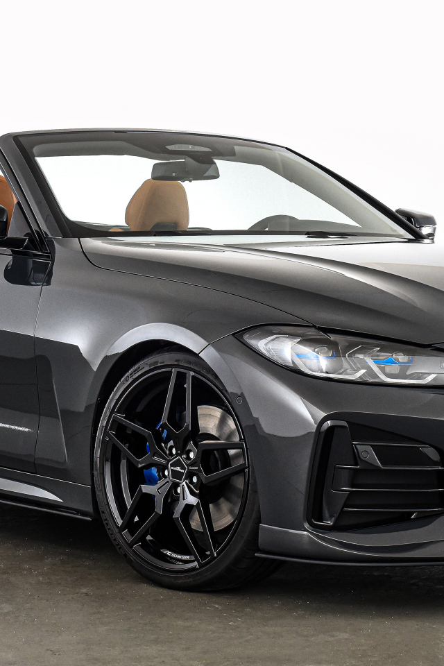 Серебристый кабриолет BMW 4 Series Cabrio 2021 года