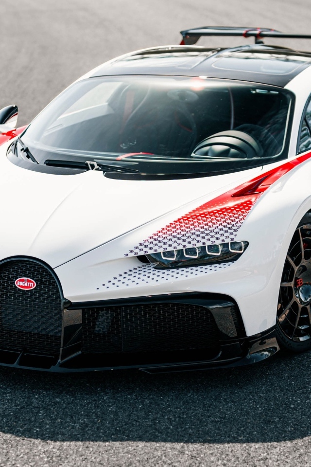 Стильный гоночный автомобиль Bugatti CHIRON