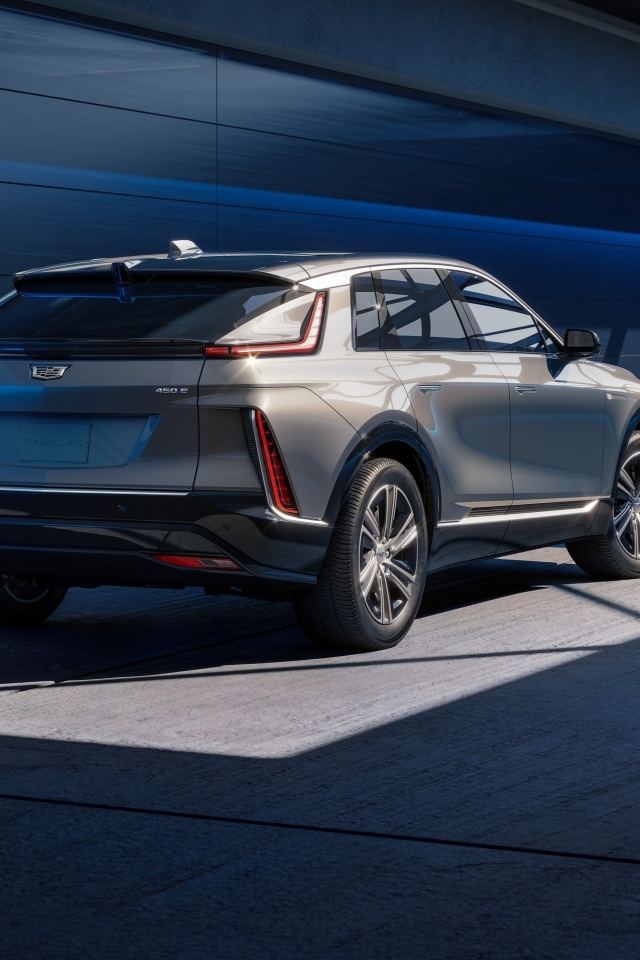 Кроссовер Cadillac Lyriq Tech 2023 года вид сзади