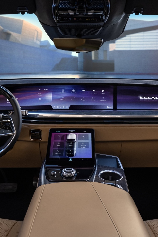 Салон автомобиля Cadillac Escalade IQ Sport 2025 года