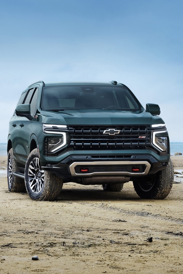 Большой внедорожник Chevrolet Tahoe Z71 2025 года