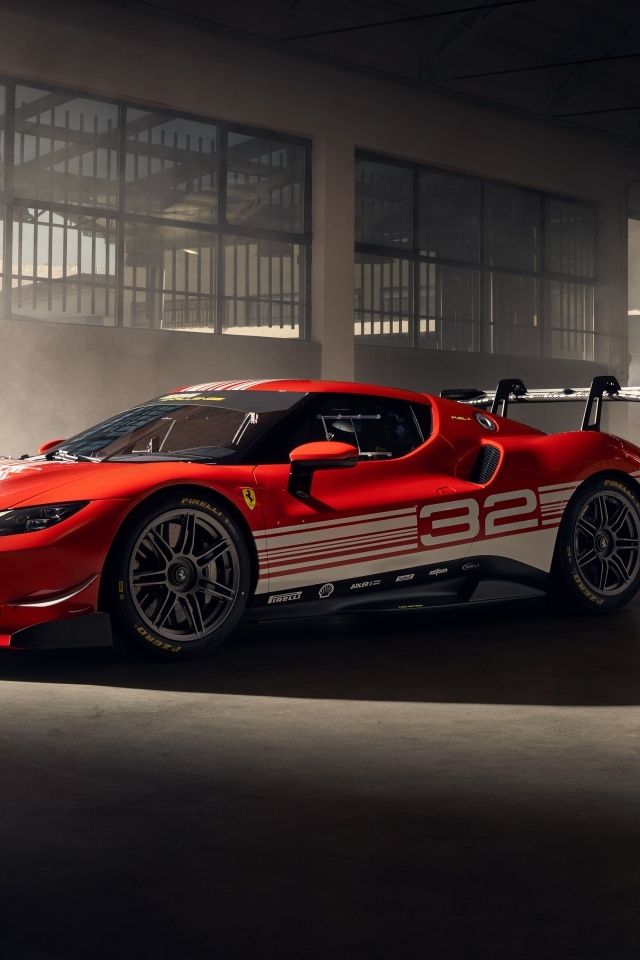 Автомобиль Ferrari 296 Challenge  в ангаре