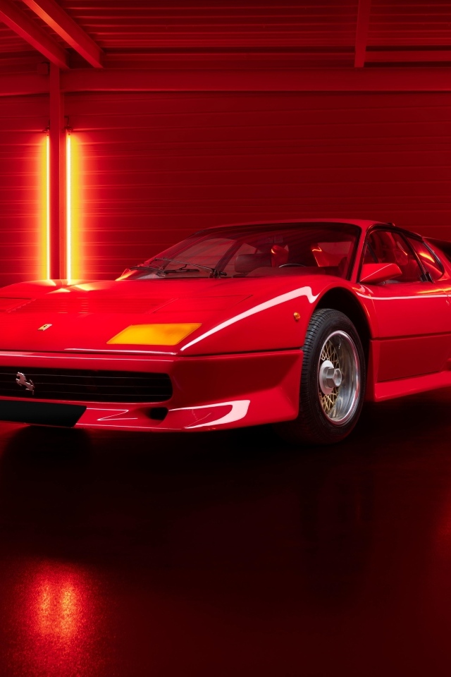 Красный автомобиль Koenig Ferrari 512 BB Twin Turbo By Pininfarina