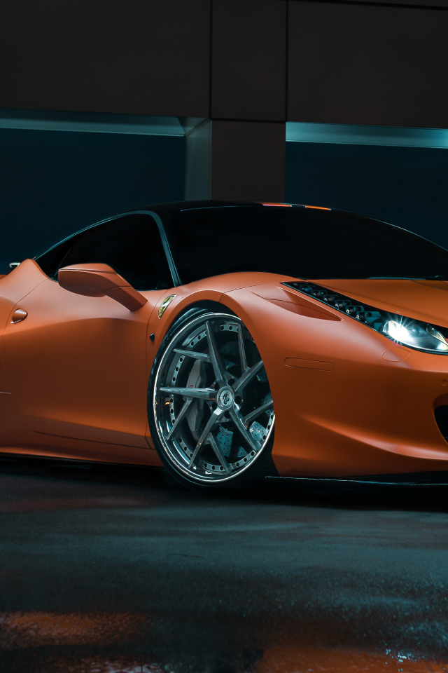 Стильный дорогой автомобиль Ferrari 458