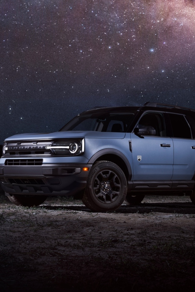 Автомобиль Ford Bronco Sport Black Appearance Package 2024 года под звездным небом