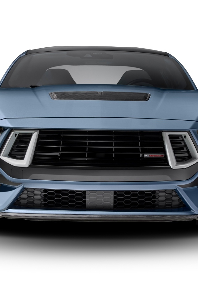 Вид спереди на автомобиль Ford Mustang FP800S