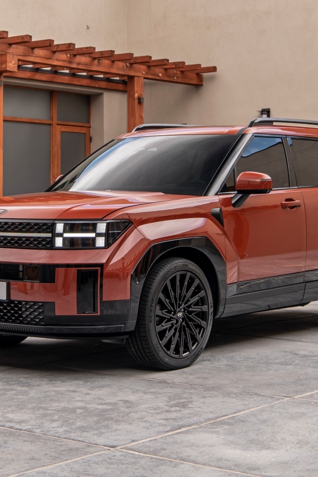 Красный внедорожник Hyundai Santa Fe 2.5T