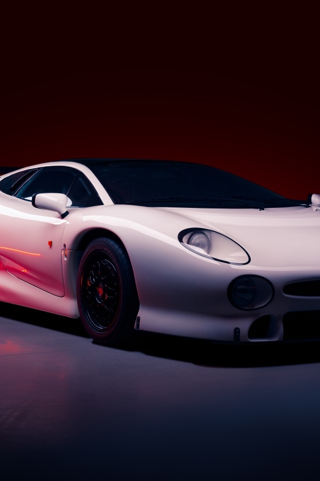 Стильный быстрый кабриолет Jaguar XJ220