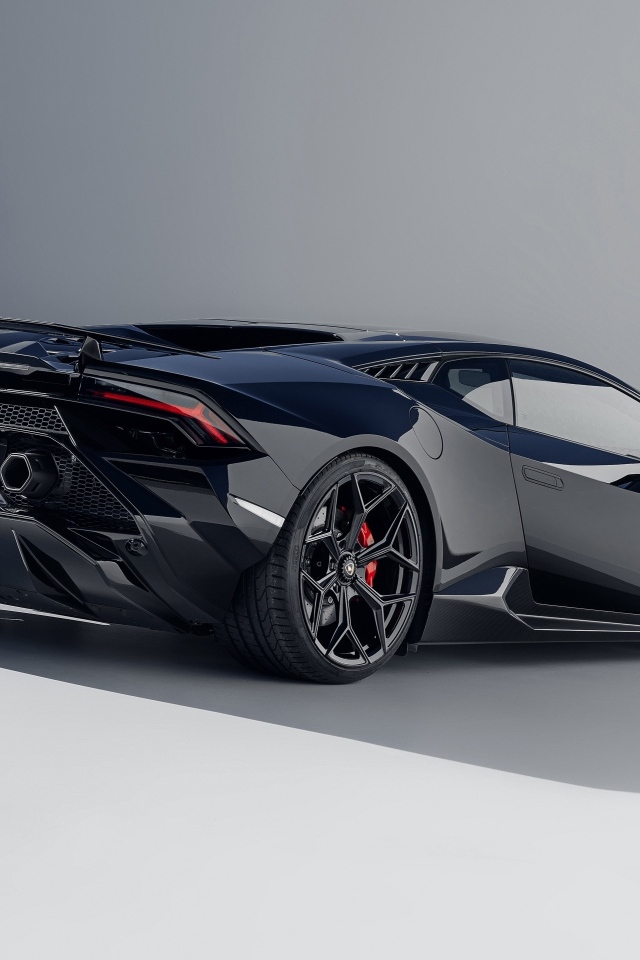 Автомобиль Lamborghini Huracán Tecnica 2023 года вид сзади