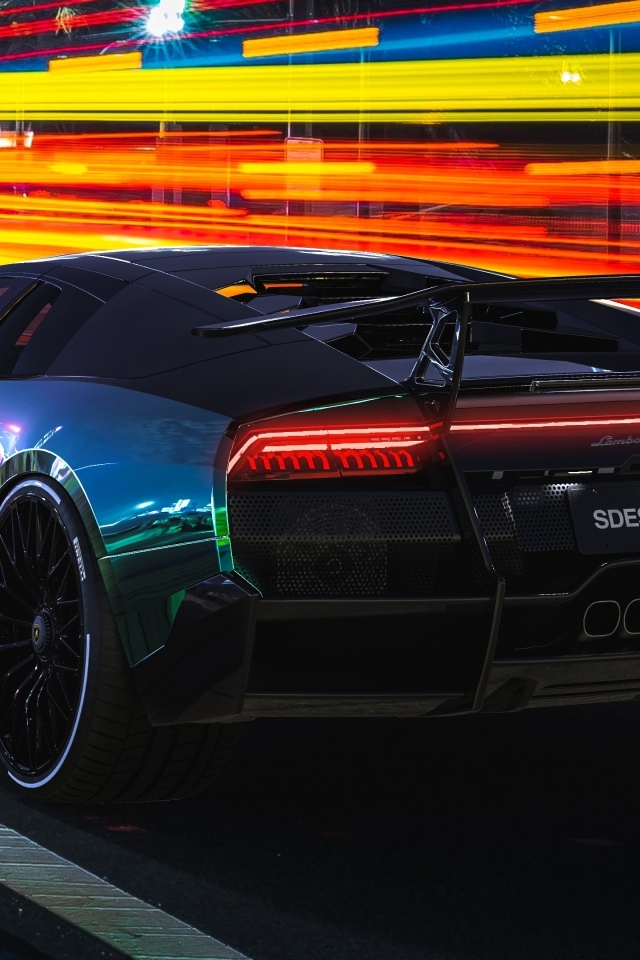 Спортивный автомобиль Lamborghini Murcielago Custom на трассе