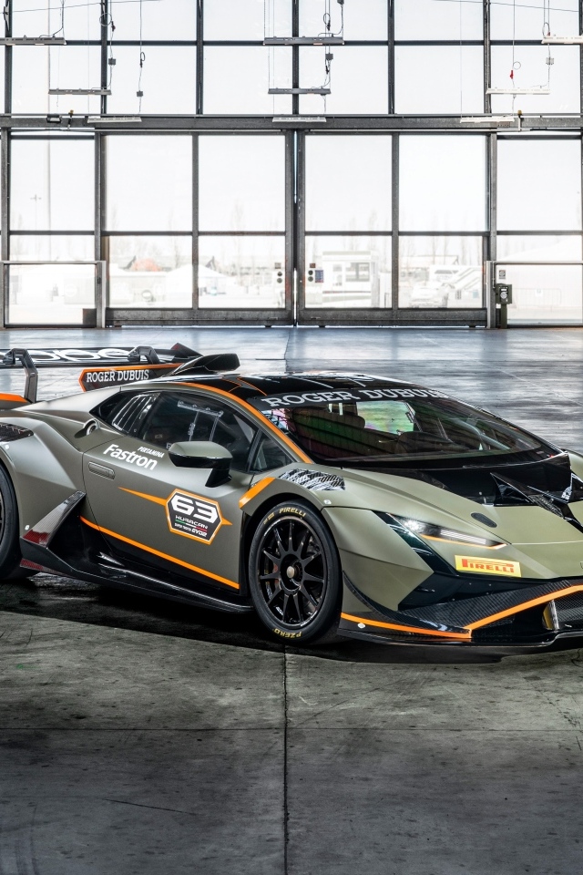 Презентация автомобиля Lamborghini Huracán Super Trofeo EVO2