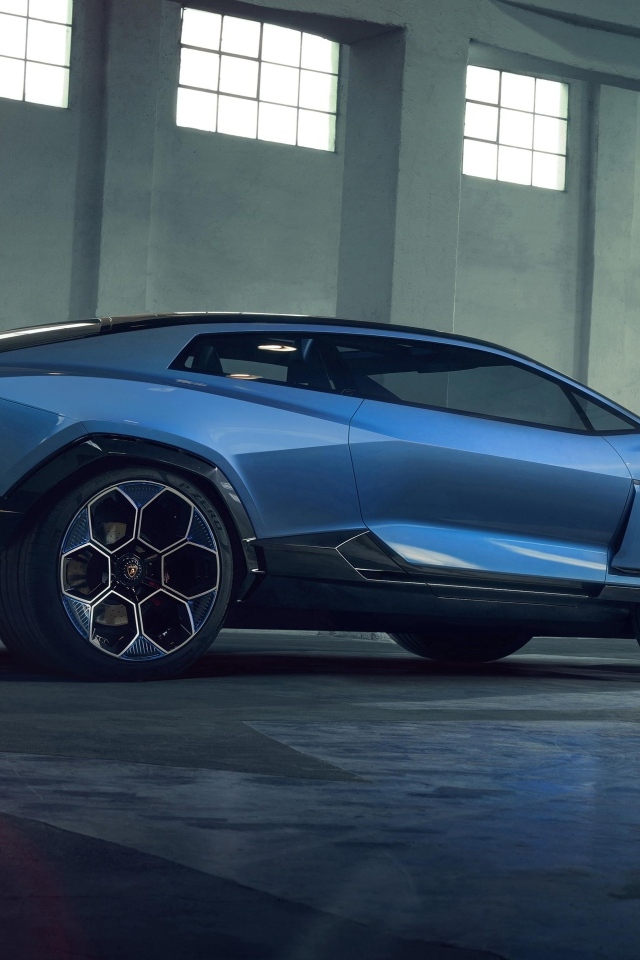 Вид сбоку на автомобиль Lamborghini Lanzador Concept EV