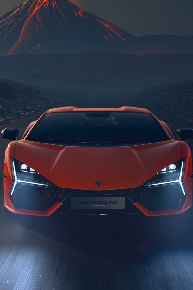 Спортивный Lamborghini Revuelto на фоне вулкана