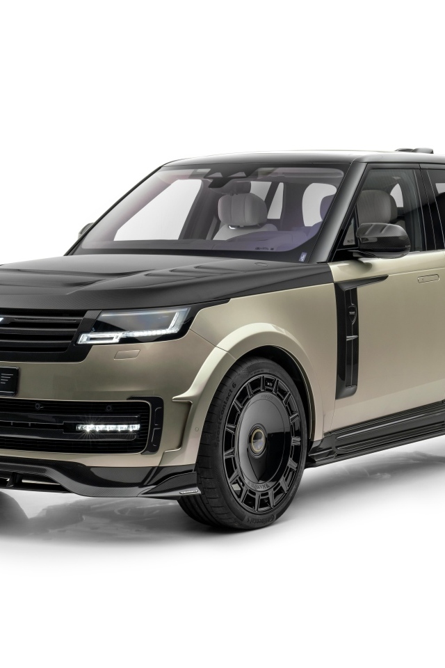 Внедорожник Mansory Range Rover 2023 года на белом фоне