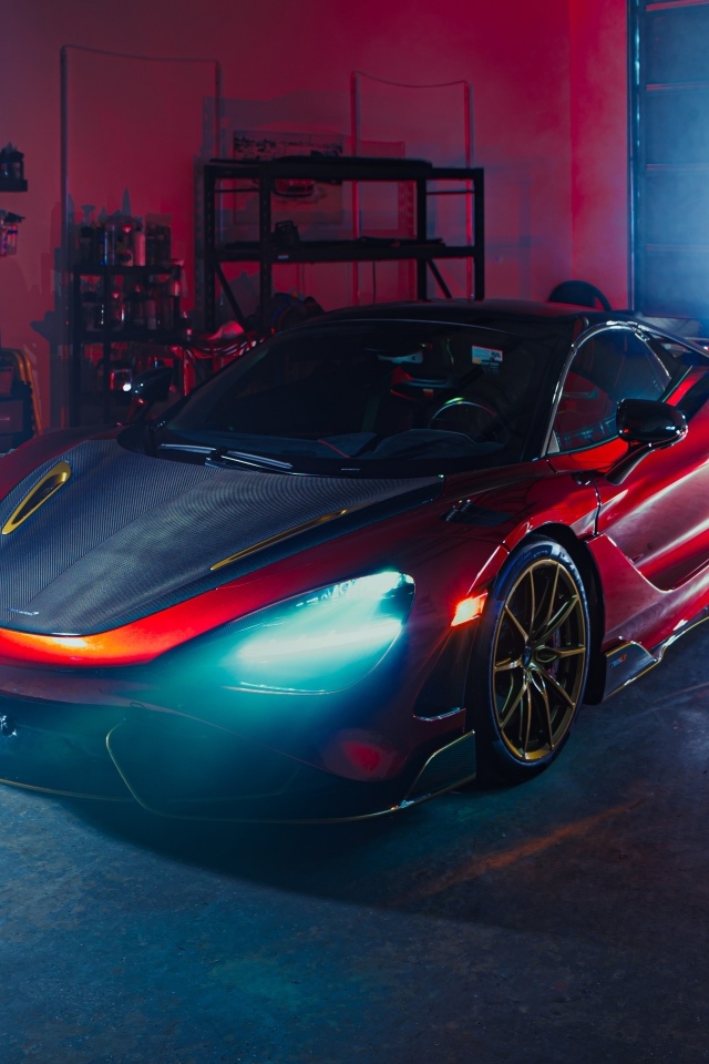 Быстрый автомобиль McLaren 765LT Spider