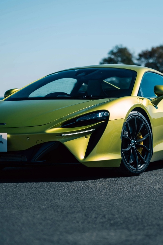 Автомобиль McLaren Artura