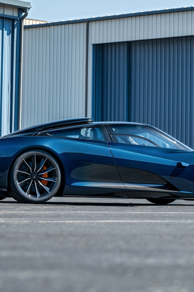 Стильный быстрый автомобиль McLaren Speedtail