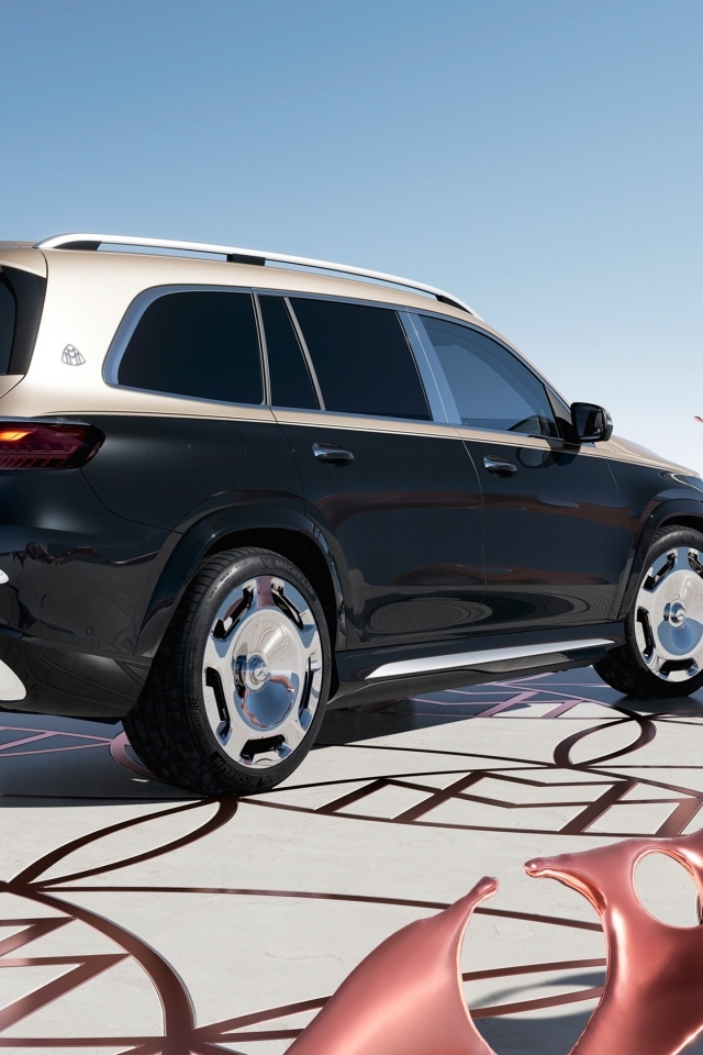 Новый автомобиль Mercedes-Maybach GLS 600 4MATIC 2023 года вид сзади