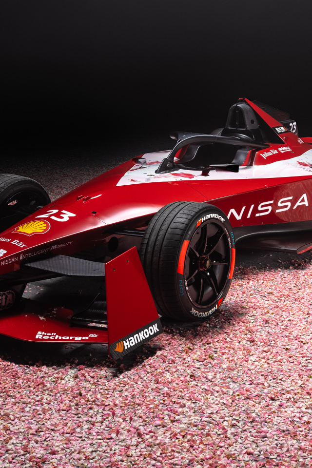 Гоночный автомобиль Nissan E-4ORCE 04