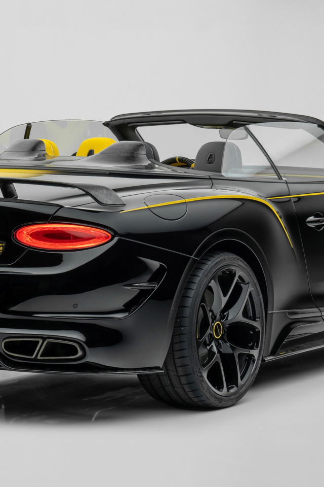 Автомобиль Mansory Vitesse Continental GTC 2022 года вид сзади