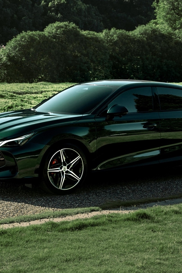 Зеленый автомобиль MG 7 Trophy