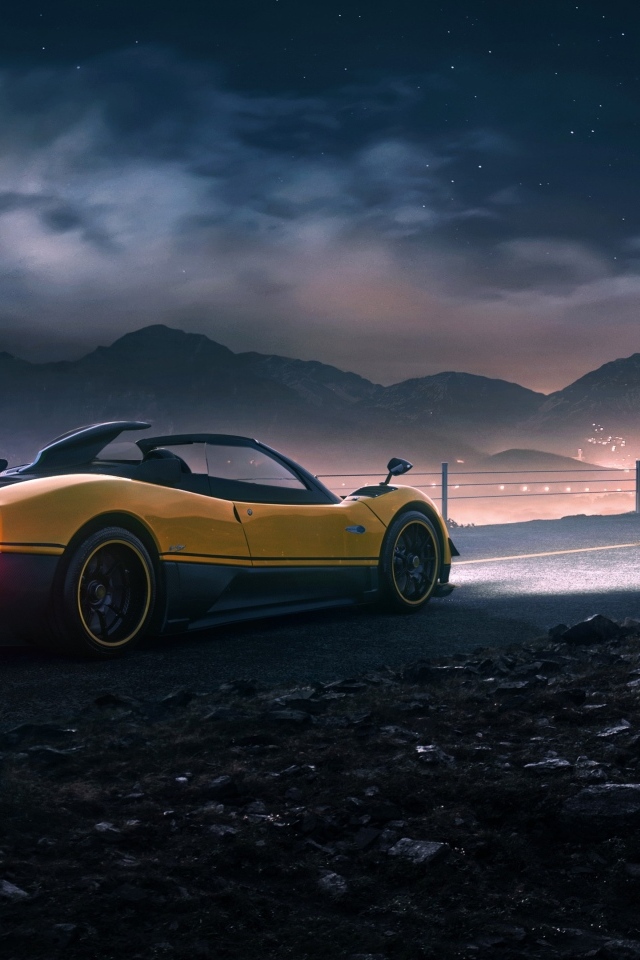 Автомобиль Pagani Zonda Cinque под грозовым небом