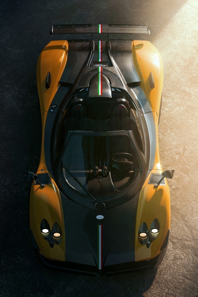 Вид сверху на автомобиль Pagani Zonda Cinque