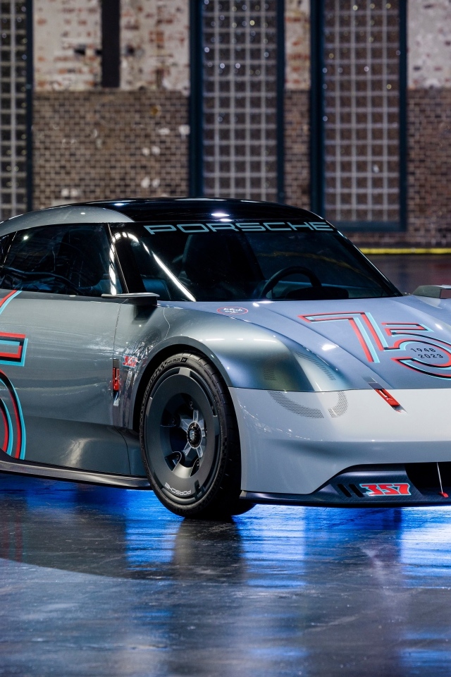 Спортивный автомобиль  Porsche Vision 357 2023 года