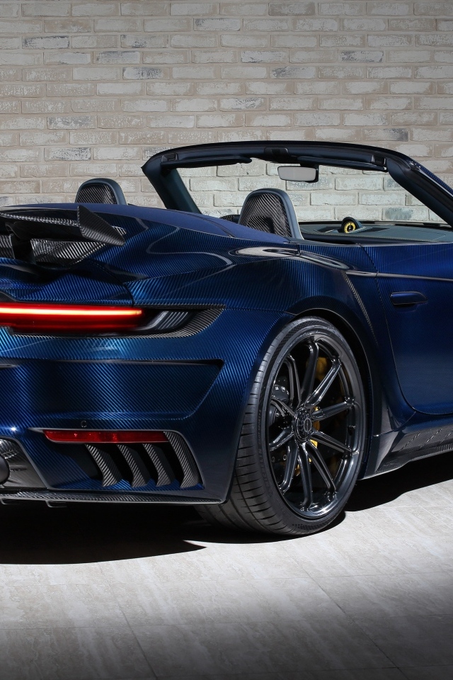 Синий кабриолет Porsche 911 Turbo S Stinger GTR вид сзади