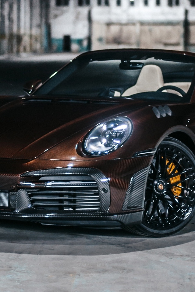 Коричневый кабриолет Porsche 911 Turbo S Stinger GTR