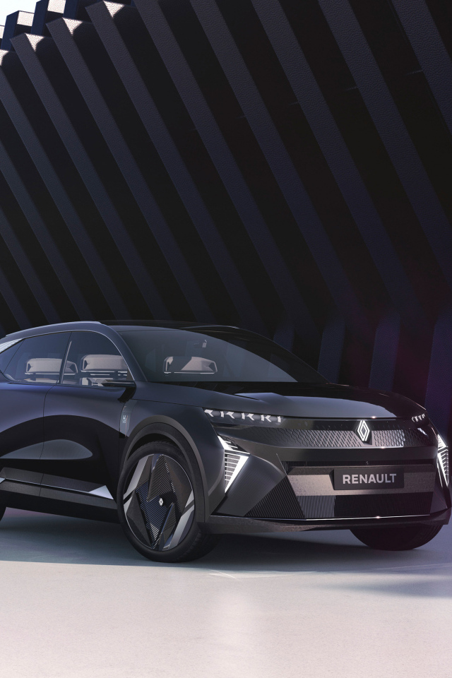 Черный автомобиль Renault Scénic Vision 2022 у стены