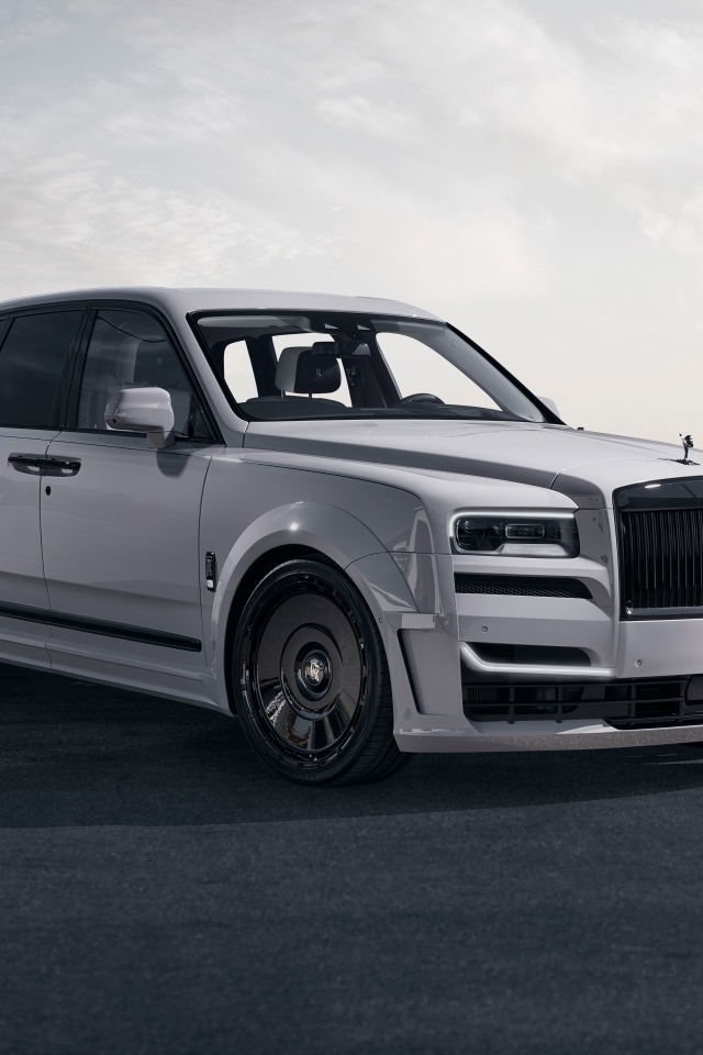 Дорогой автомобиль Rolls-Royce Cullinan Overdose S 2023 года