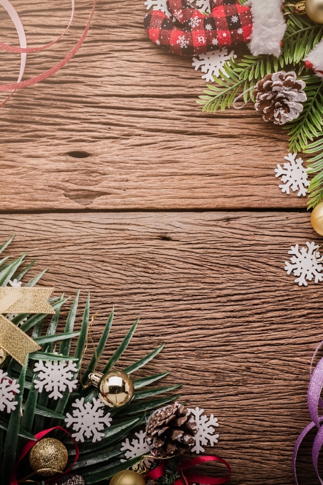 Красивый рождественский декор на деревянном фоне